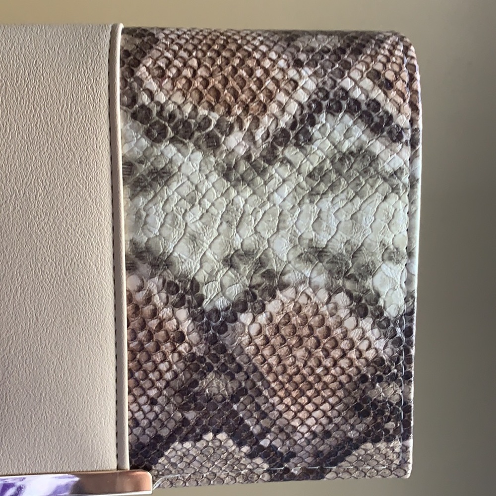 NWT CRUISE CLUB Tan animal Print Clutch purse Evening bag goldtone trim & chain - Picture 7 of 13